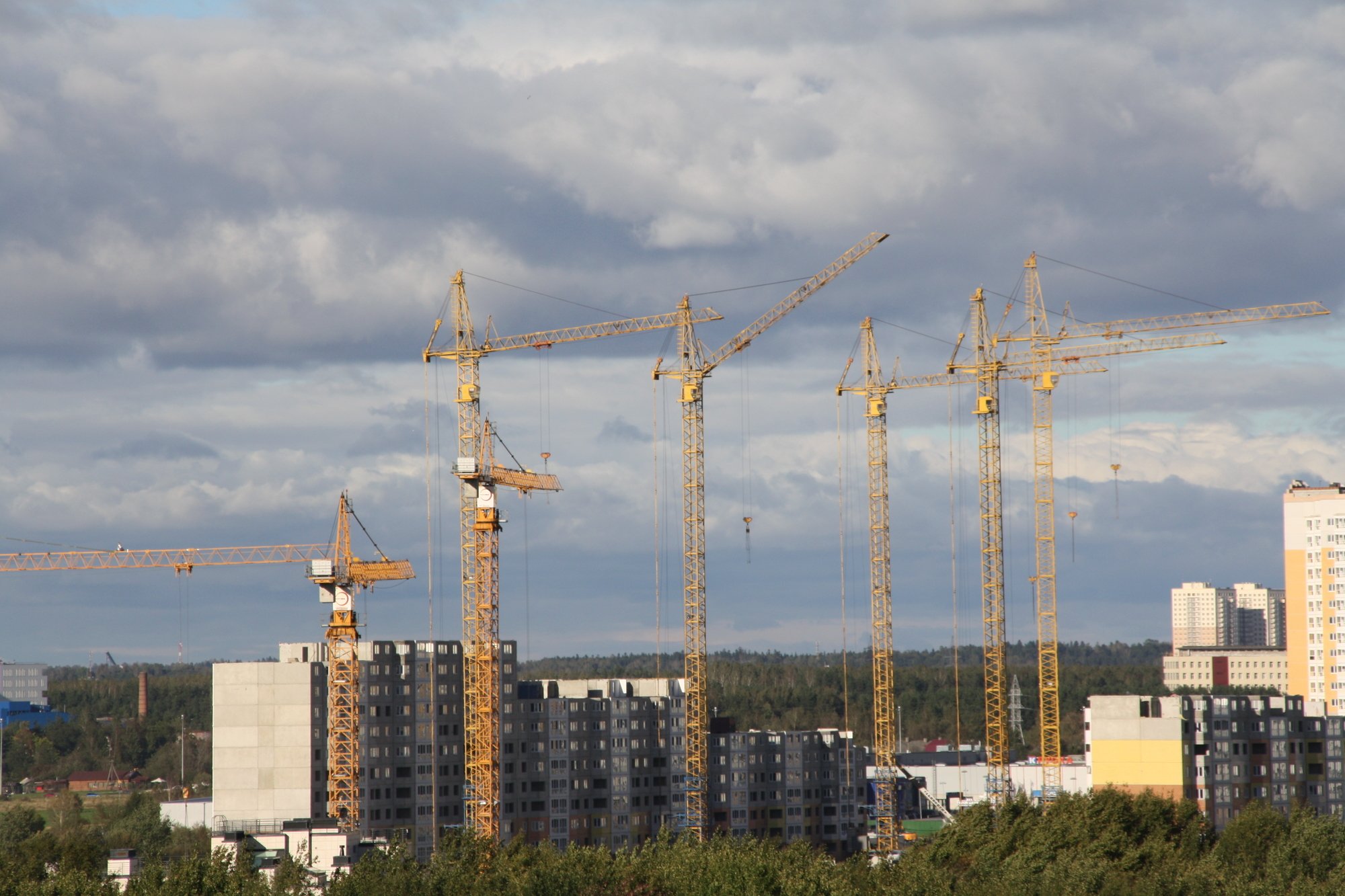 В октябре подорожание петербургских новостроек ощутимо замедлилось