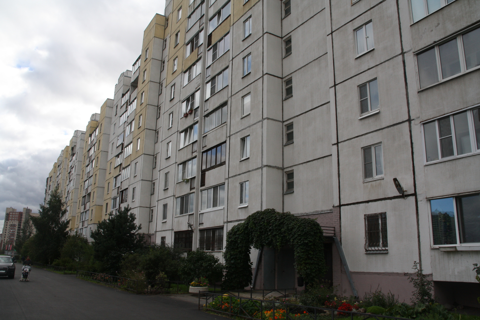 В Петербурге продается меньше дешевых квартир, чем в Москве