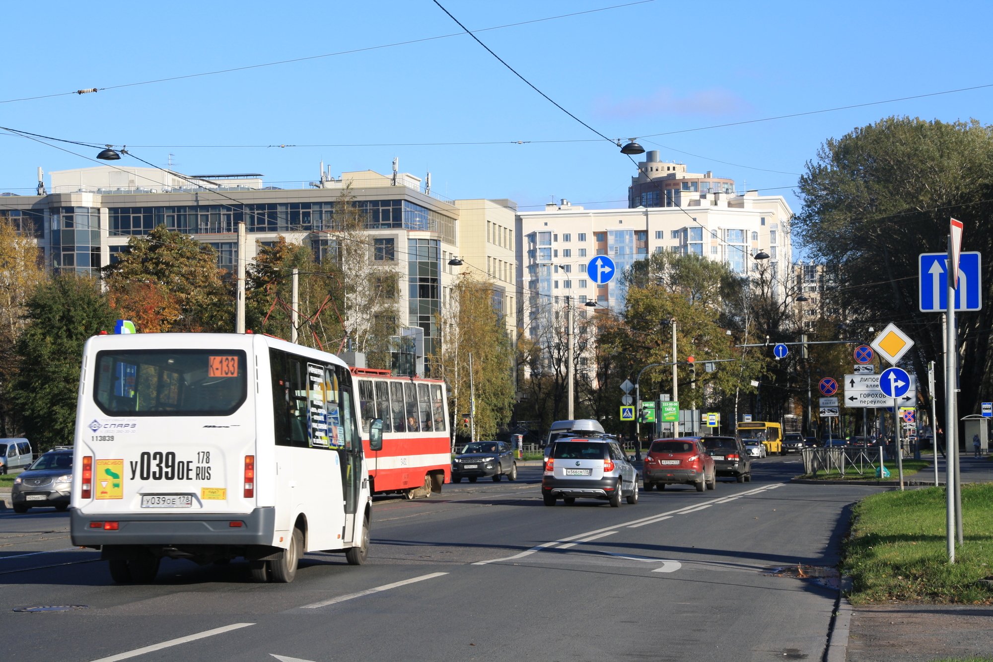 Открылось движение по новому мосту через Черную речку