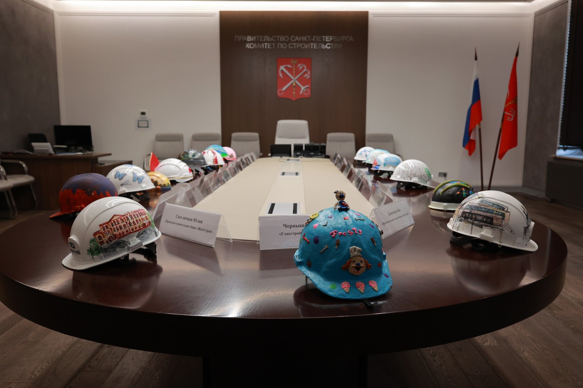 Конкурс &laquo;Каски в красках&raquo;: творческий вызов для строителей