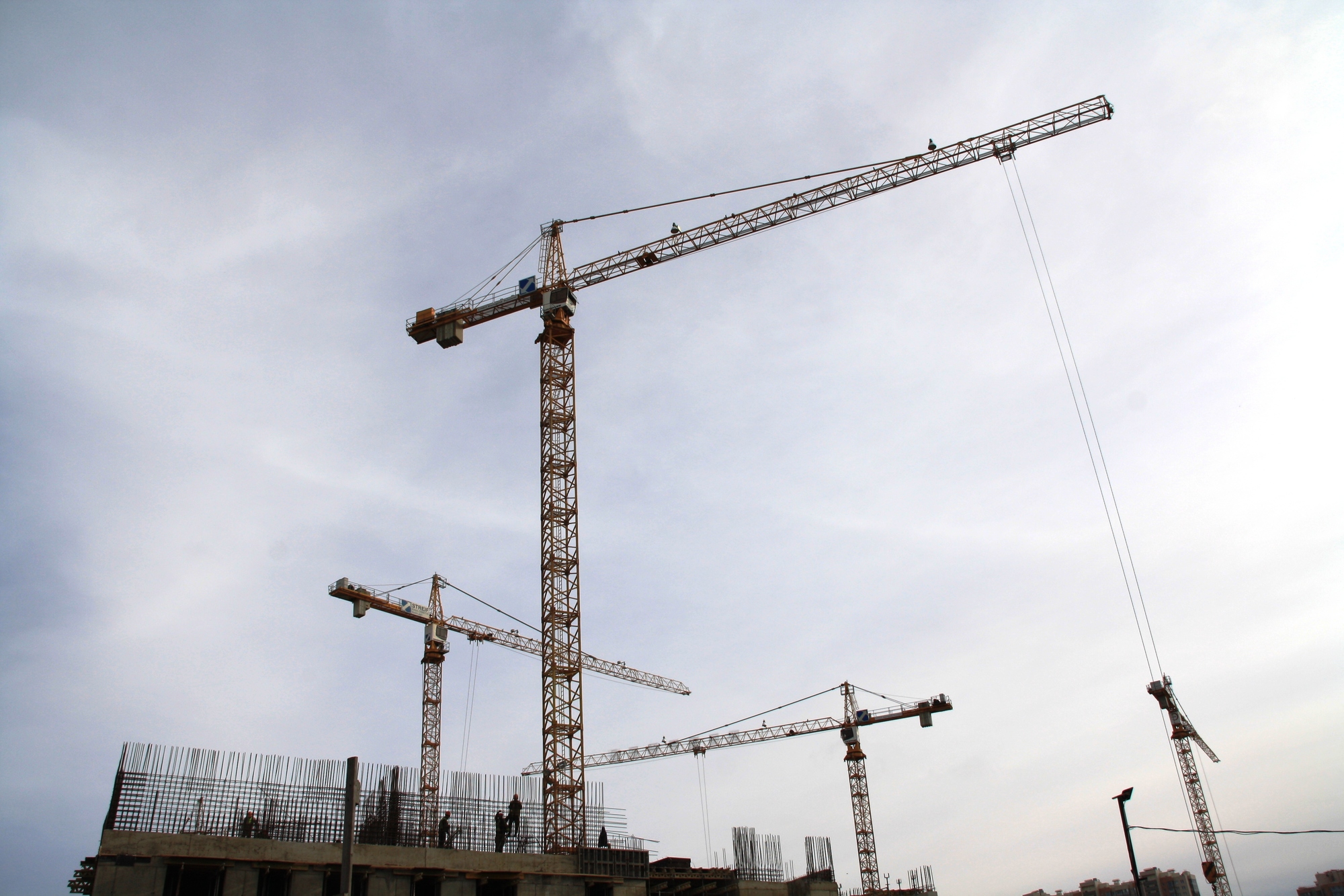 Fizika Development приобрела участок  рядом с «Адмиралтейскими верфями»   у «Группы ЛСР»
