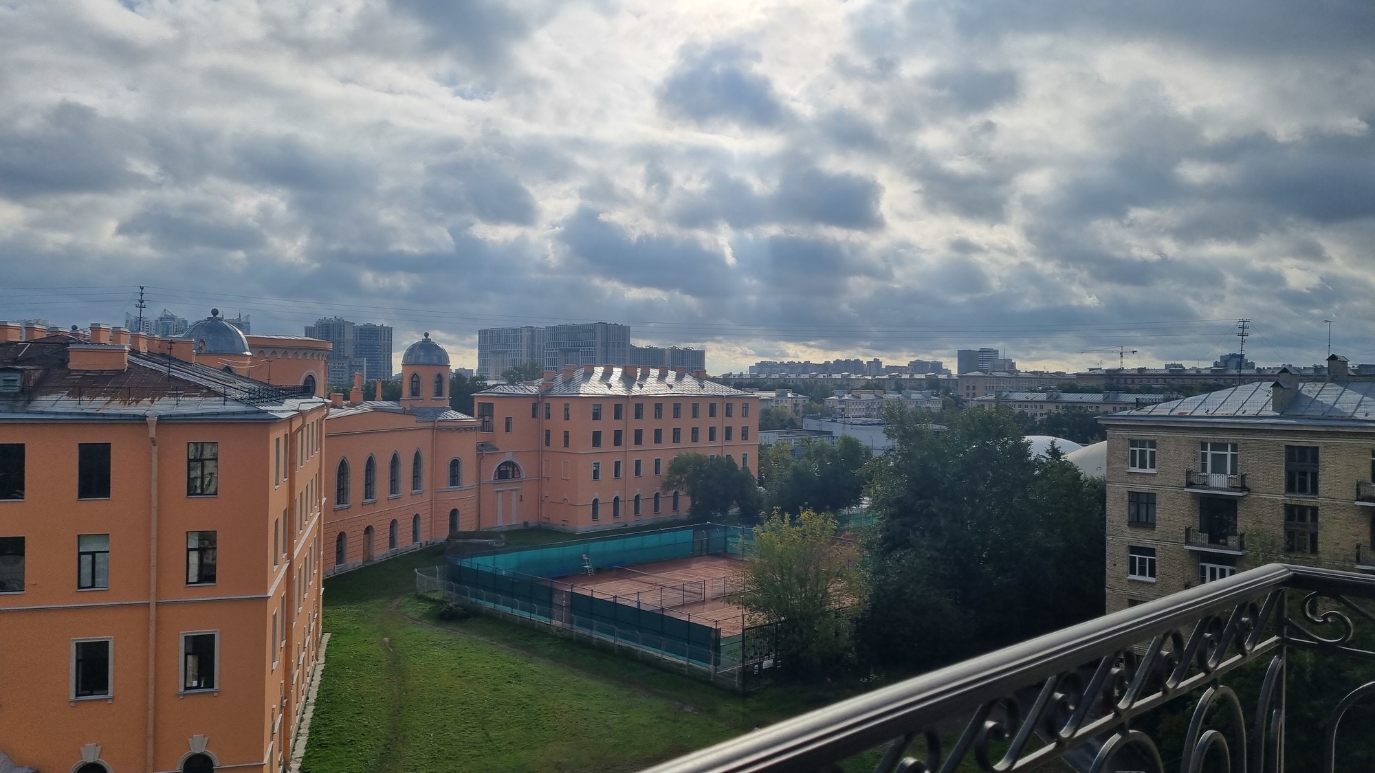 Сколько стоят квартиры в сталинских домах Петербурга?