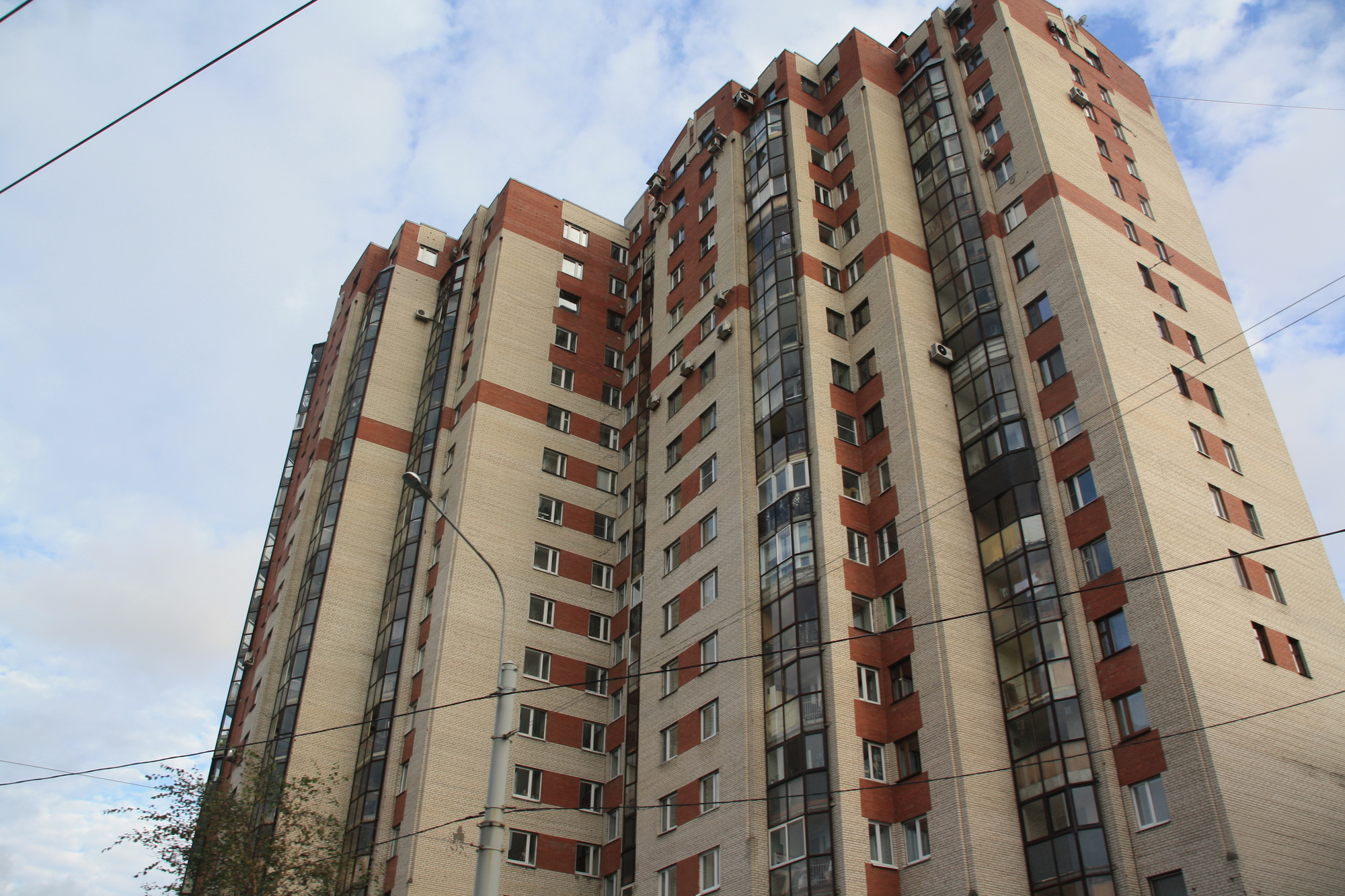 Средний возраст продаваемых квартир в России составил 28 лет 