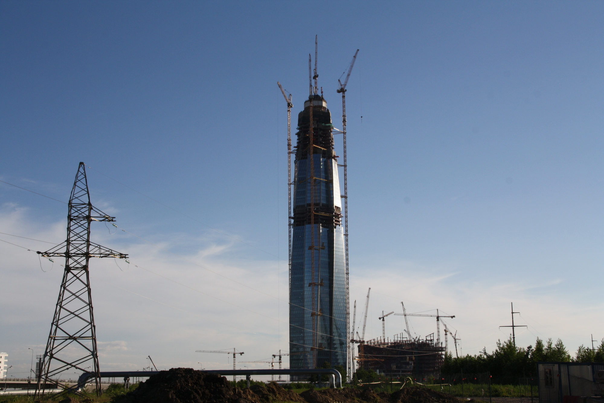 Около «Лахта Центра» построят еще два небоскреба