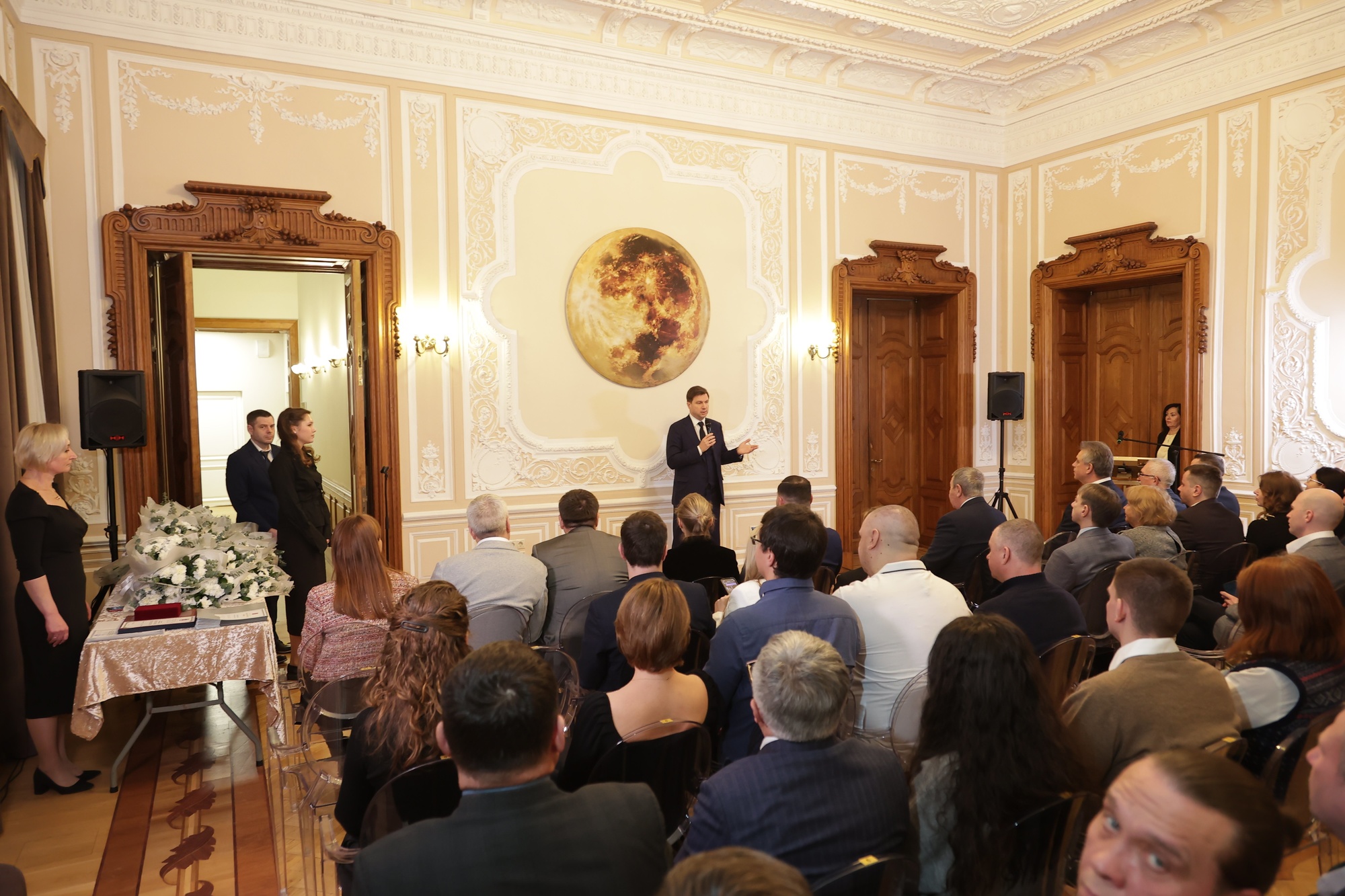 Строителям Петербурга вручили награды за труд