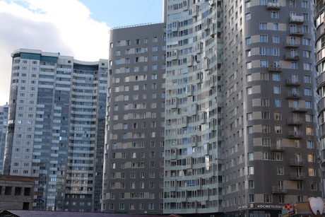 Зарплаты россиян не хватает на  ипотеку 